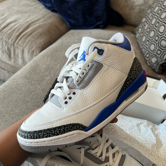 Air Jordan Retro 3 ‘Racer Blue’ - Picture 3 of 8